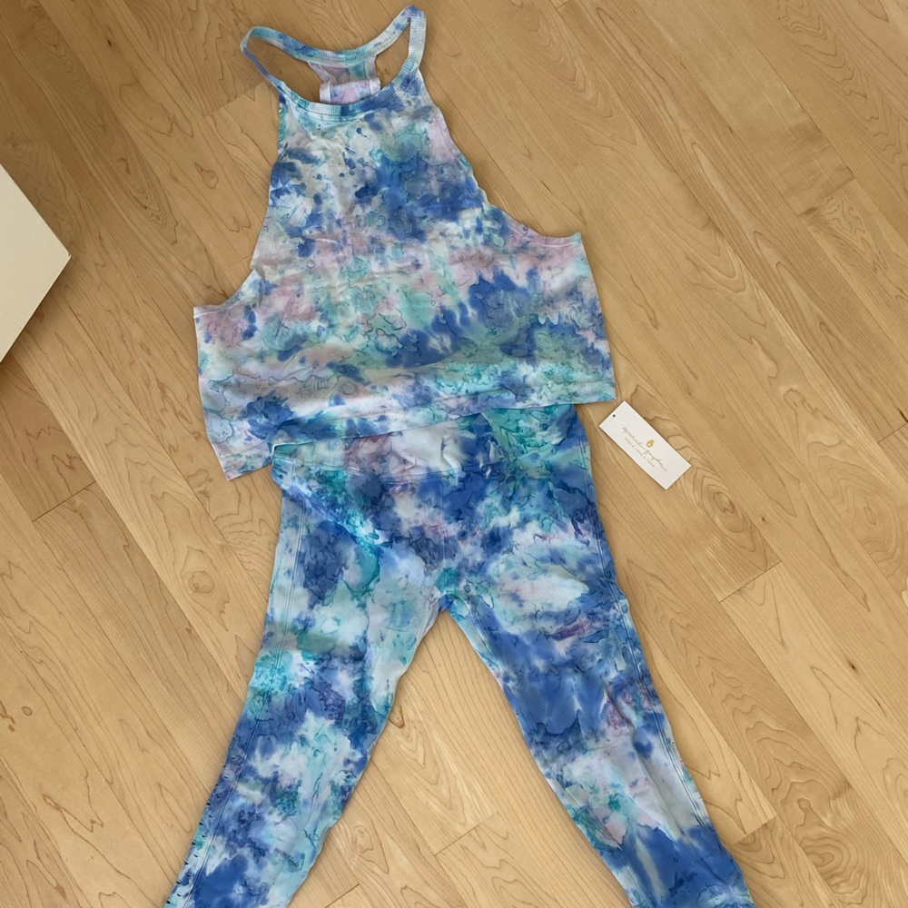 Matching top and leggings. Spiritual Gangster Self Love Legging and tank